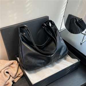 Proveedor Mayorista de Bolsos de Hombro para Mujer, Estilo Coreano, Vintage, Versátiles, Material PU, Impermeables, con Correa Ajustable - Product Image 4