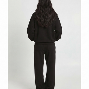 Ensemble de survêtement en molleton noir à capuche pour femme, coupe ample, longueur intégrale, avec logo imprimé, décontracté, toutes saisons, par un fabricant OEM - Product Image 2