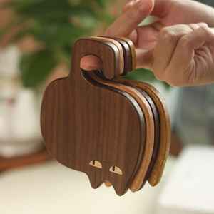 Posavasos de madera personalizados con forma de gato, únicos y adorables, con soporte, alfombrilla de madera para bebidas, resistente al calor, para bar, de UO - Product Image 4