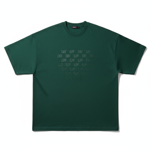 Camiseta Extra Grande para Hombre, Verde Oscuro, con Patrón de Letras en Relieve, Manga Corta, Cuello Redondo, 100% Algodón Jersey, Estilo Minimalista - Product Image 1