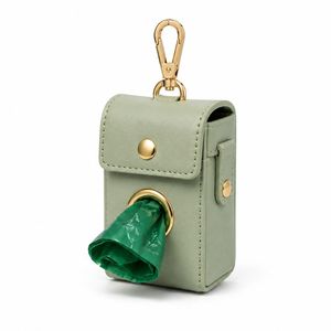 Dispensador de bolsas para excrementos de mascotas de lujo en piel sintética con gancho metálico, soporte personalizado para bolsas de caca de perro - Product Image 2