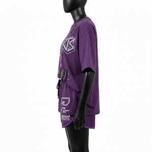 Conjunto de camiseta y pantalones cortos para mujer, jersey de algodón premium de 200 GSM, suave, morado, con paneles laterales en contraste, logotipo personalizado, conjuntos para mujer - Product Image 4