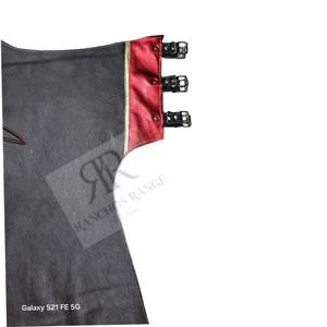 Chaps Western en cuir rouge et noir, longueur intégrale, avec appliques géométriques et pompons, pour le Rodeo - Product Image 2