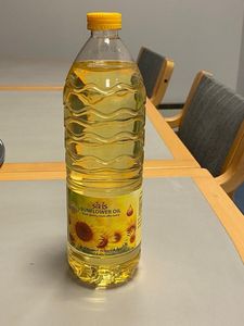 Aceite de Girasol Refinado con un Sabor Suave, Perfecto para Cocinar, Freír y Hornear, Disponible a un Precio Competitivo - Product Image 1