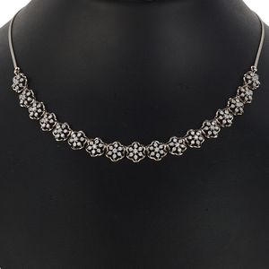 สร้อยคอจี้รูปดาวประดับเพชรสามเม็ดทองคำโรสโกลด์ 14K สุดหรู ดีไซน์สวยงามสำหรับผู้หญิง ของขวัญวันครบรอบ ดีไซน์แบบสามดวง - Product Image 2