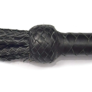 Látigo de Cuero de Vaca de Alta Calidad y Durabilidad, con 25 Colas, Accesorio de Bondage con Función Giratoria Resistente - Product Image 3