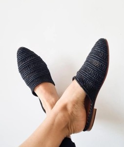 Handmade Raffia Babouches: Moroccan Summer <b>Slides</b> - Product Image 3