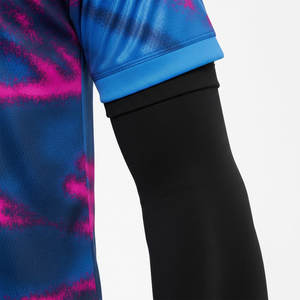 Maillot de football personnalisé en polyester respirant de haute qualité, 100 % polyester, à manches courtes, avec nom d'équipe personnalisé, vente en gros - Product Image 4