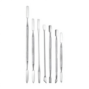 Empujador de Cutículas de Precisión Fabricado en Acero Quirúrgico con Diseño de Doble Punta para un Cuidado Suave de las Cutículas, Limpieza Precisa y Manicura Refinada - Product Image 1