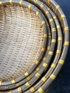 Juego de 5 bandejas redondas de bambú ahumado de diferentes tamaños, OEM/ODM, hechas a mano para almacenar granos, nueces y alimentos secos, hechas en Vietnam - Product Image 3