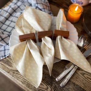 Porte-serviettes en bois écologique classique pour mariages et fêtes - Décoration de table pour la maison et les restaurants - Product Image 3