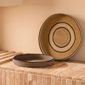 Meilleure Vente Plateau Rond Tressé en Jonc de Mer Couleur Naturelle Motif Anneau Écologique Plateau de Service Décoration Maison Fournisseur en Gros - Product Image 4