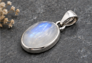 Collier pendentif ovale en pierre de lune arc-en-ciel, bijoux en argent sterling, pendentif en pierre précieuse à reflets bleus, collier en argent fait main, cadeau - Product Image 2