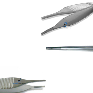 Pinces de dissection manuelles TC de haute qualité en acier inoxydable, pinces chirurgicales à pointe en carbure de tungstène pour la manipulation précise des tissus - Product Image 5