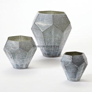 Premium Quality Aluminum Casted Silver Shiny <b>Polished</b> Fancy Texture Flower Vase Home Hotel Interior Decoration Accessories - Product Image 3