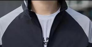 Blouson Bomber Homme Coupe-Vent à Blocs de Couleurs avec Fermeture Éclair, Style Sportif pour l'Automne, Coupe Droite, Extérieur en Polyester, Col à Capuche, Léger - Product Image 3