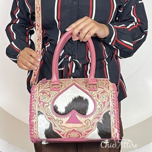 Nuevas Bolsas de Viaje Medias de Cuero Rosa Grabado Personalizadas para Mujer, Bolsos de Hombro Cruzados de Moda para Compras - Product Image 1