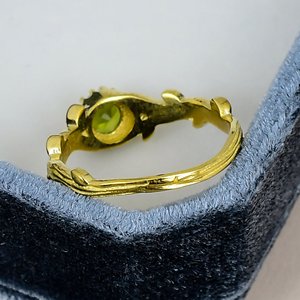 Bague en argent sterling 925 massif plaqué or jaune, motif feuille de vigne péridot inspiré de la nature, faite à la main, romantique, pour femme, pour anniversaire - Product Image 4