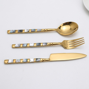 Ensemble de Couverts de Luxe en Nacre, Style Antique Martelé, en Acier Inoxydable, Couteau et Fourchette à Poisson pour Mariage - Vente en Gros - Product Image 6