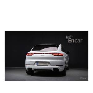 Porsche Cayenne 3.0 Coupé 2024, 43,237 km, Volante a la Izquierda, Caja de Cambios Automática, Asientos de Cuero con Cámara Trasera - Product Image 4