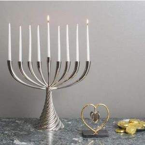 Menorah de 8 Brazos de Aluminio Fundido, Superventas, para Decoración de Mesa en Hogares y Villas, Portavelas Decorativo para Hanukkah - Product Image 2