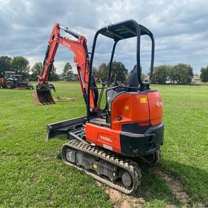 Miniexcavadora Compacta Kubota KX033-4, Excavadora Diésel con Hidráulica Auxiliar y Opción de Cabina - Product Image 5