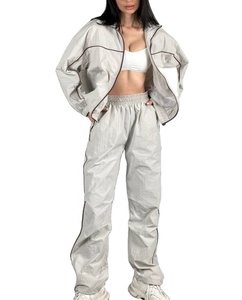 Conjunto Deportivo de Nylon de Alta Calidad para Invierno, Talla Grande, Chaqueta Cortavientos Personalizada para Mujer - Product Image 3