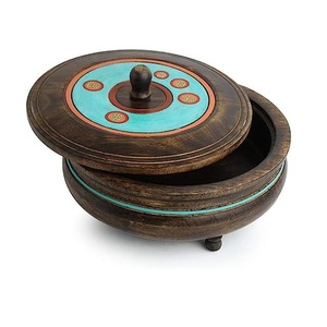 Boîte à chapati en bois haut de gamme, conçue pour un rangement pratique des repas et une touche décorative résidentielle - Product Image 4