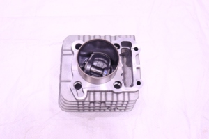 Nuevas piezas de cilindro de hierro de 4 tiempos de fabricación india para Tuk Tuk de 3 ruedas, modelo RE, compatibles con exportaciones a Haití y República Dominicana - Product Image 3