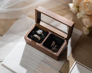 Boîte à bague de fiançailles en bois pour demande en mariage, boîte à bijoux pour la Saint-Valentin, boîte à bague rotative en bois pour le jour du mariage avec lumière LED, cadeau - Product Image 2