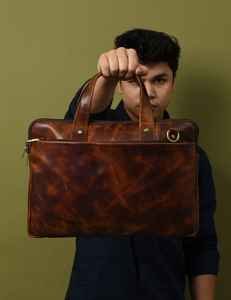 Venta caliente Durable Genuine Water Buffalo Leather Business Laptop Messenger Bag Sling Strap Impermeable Personalizado para Picnic - Product Image 5