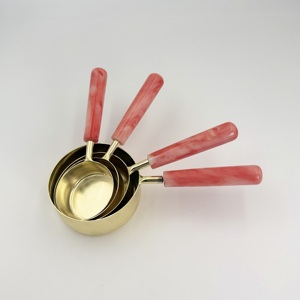 Ensemble de 4 tasses et cuillères à mesurer en acier inoxydable doré avec poignée en résine de haute qualité, résistant au lave-vaisselle et au congélateur - Product Image 1