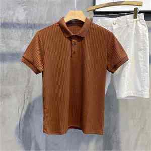 เสื้อโปโลผู้ชายลายทางถัก แขนสั้น ทรงปกติ สไตล์ลำลอง สีเทา - Product Image 1