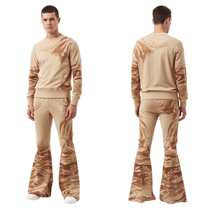 Chándal Urbano para Hombre con Diseño de Arte Desértico y Estilo Moderno - Product Image 4