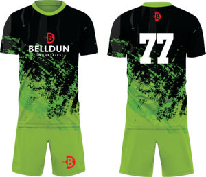 ชุดเสื้อเจอร์ซีย์กีฬาสีเขียวคลาสสิกสำหรับผู้ชาย แบบสั้น ผลิตจากโพลีเอสเตอร์ 100% รุ่นใหม่ล่าสุด ชุดฟุตบอลพร้อมสกรีนโลโก้ตามสั่ง - Product Image 1
