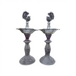 Lámpara de aceite Samay Peacock de oro macizo de 22 quilates de lujo, par de 12 pulgadas, hecha a mano, tradicional india, Puja Deepam, regalo religioso - Product Image 1