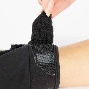 ถุงมืออเมริกันฟุตบอลหนังคุณภาพสูง ป้องกันมืออย่างดี รุ่นใหม่ กันน้ำ  สีและโลโก้พิมพ์ตามสั่ง - Product Image 4