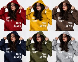 เสื้อฮู้ดดี้โอเวอร์ไซส์พิมพ์ลายสำหรับผู้หญิง สีแดง ผ้าฝ้าย มีดีไซน์ตัวอักษร กระเป๋าหน้า สไตล์ฤดูใบไม้ร่วง - Product Image 5