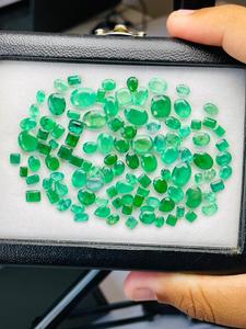 พลอยมรกตธรรมชาติแบบผสมทรงต่างๆ เกรด AAA รับรองโดย IGI สีเขียวสวยงาม เงางามเป็นพิเศษ ราคาถูก เหมาะสำหรับทำเครื่องประดับ - Product Image 5