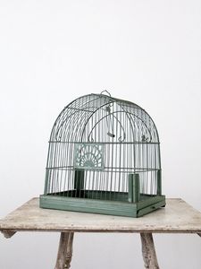 Classic Black Metal Bird Cage With Durable Finish And <b>Strong</b> Build For Daily Use And Long Lasting Performance - Product Image 2