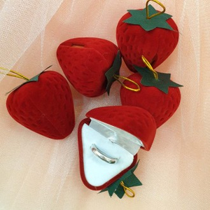 Anello di coppia scatola portaoggetti fragola Doljanchi custodia regalo per scatole di gioielli fidanzata - Product Image 1