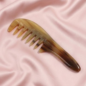 Peigne en corne de la meilleure qualité, peignes en corne naturelle, artisanat naturel, taille personnalisable, peigne en corne naturelle multicolore - Product Image 6