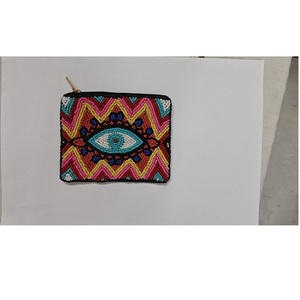 Monedero de estilo étnico con cuentas, hecho a mano, de tela, para mujer, ligero, diseño duradero, disponible al mejor precio. - Product Image 3