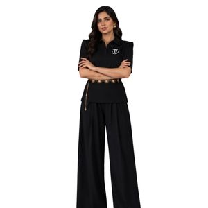 Ensemble haut décontracté à manches courtes et col en V noir uni et pantalon palazzo à jambes larges - Product Image 2
