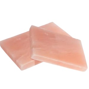 Blocs de sel de l'Himalaya carrés polis, carreaux décoratifs naturels, finition sculptée au toucher réel, pour la maison et le Feng Shui, durables et artisanaux - Product Image 2