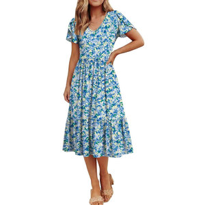 Robe de plage d'été tropicale pour femme, imprimée, coupe ample, légère, style décontracté, idéale pour les vacances. - Product Image 1