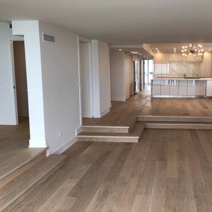 Planche de parquet en chêne blanc à 2 couches, 5 po x 5/8 po (15/3 mm) x 24 po-75 po, système de jointure mâle et femelle, qualité Select Classic - Product Image 3