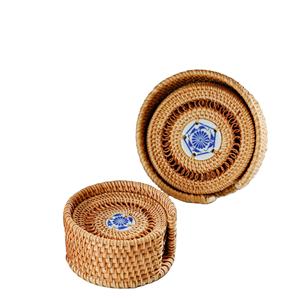 Posavasos de ratán ecológico natural con cerámica en el medio Estilo de diseño vintage Hecho en Vietnam Accesorio de cocina - Product Image 4
