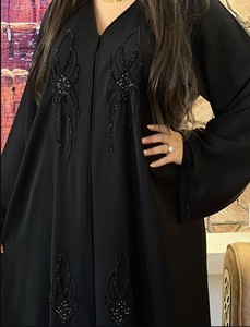 Abaya élégante noire perlée à col en V, manches longues, longueur ras du sol, robe modeste pour femme, tenue de soirée toutes saisons, abaya de l'Aïd - Product Image 1