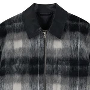 Veste à col contrasté à carreaux brossés pour homme en noir et blanc avec un design élégant, fermeture éclair et tissu de haute qualité - Product Image 3